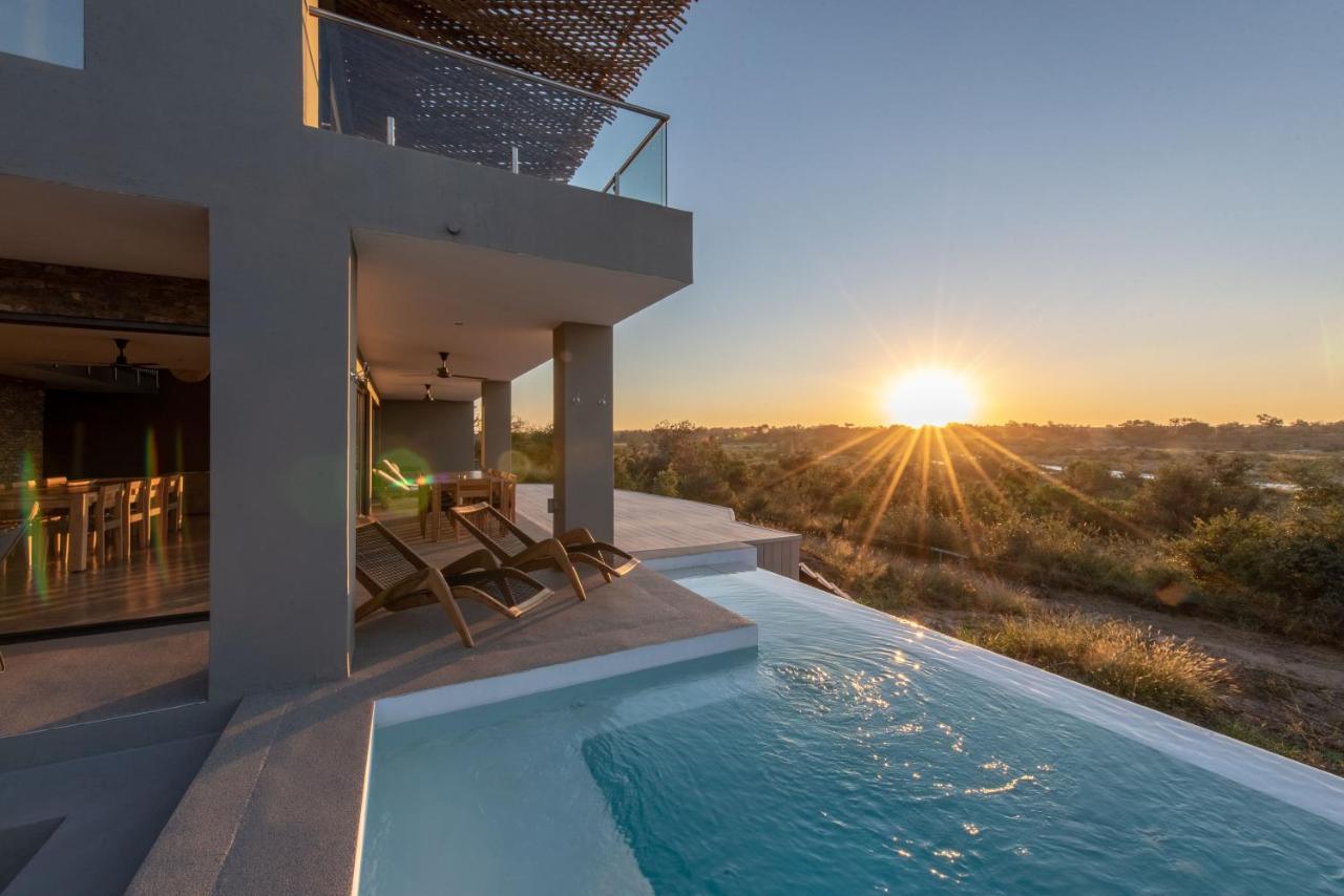 Tamboti River Lodge Hectorspruit Exterior photo